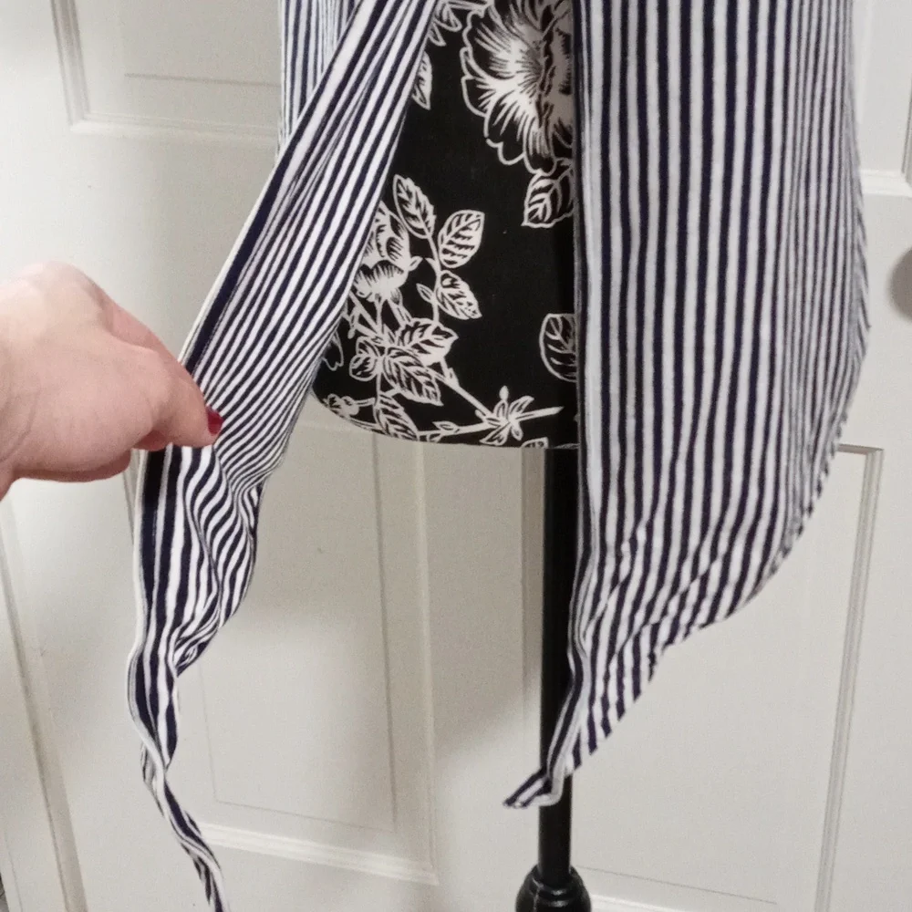 🖤J. Crew🖤 - Black/White Stripe S/S Tie Back Top